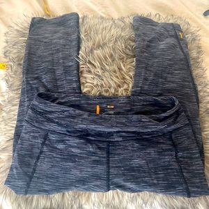 Lucy heather black cropped length leggings size medium